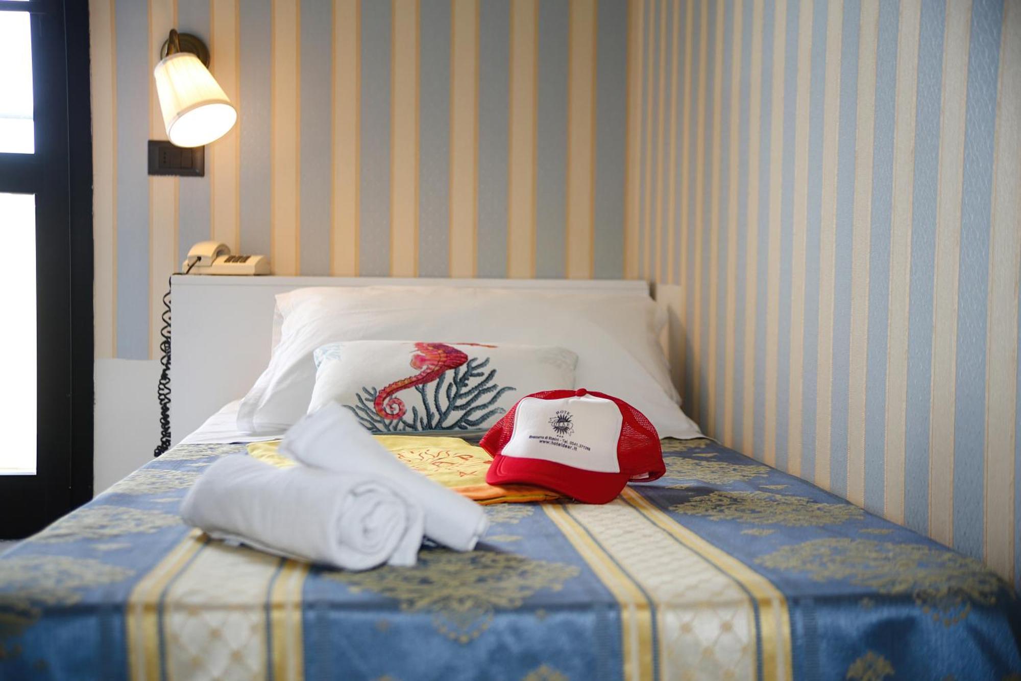 Hotel Dear Ріміні Екстер'єр фото